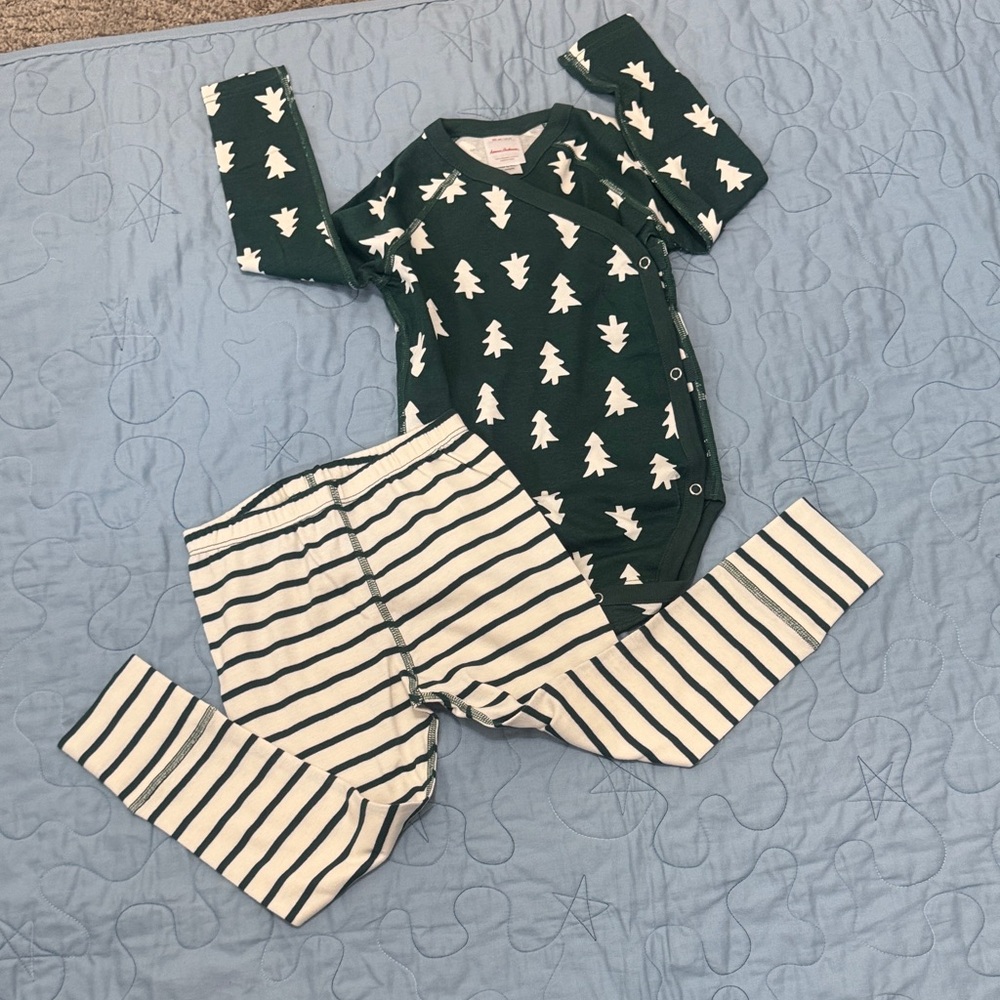 Hanna Andersson Green Tree Pajama Set